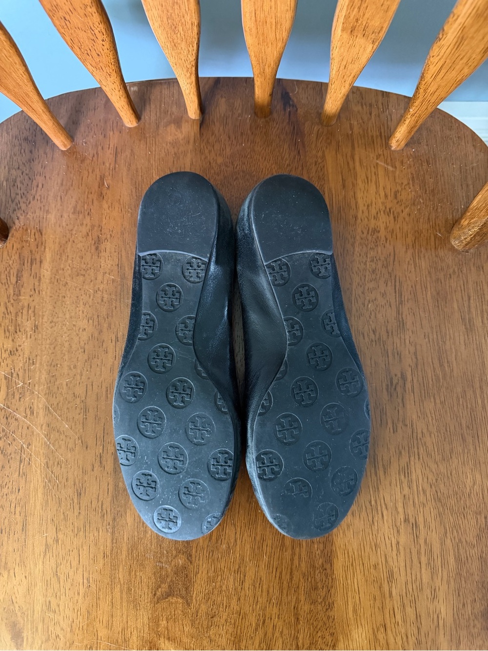 Tory Burch Black Leather Logo Ballet Flats - Picture 3 of 4